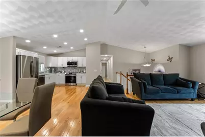 16 Rachella Court, East Providence, RI 02914 - Photo 8