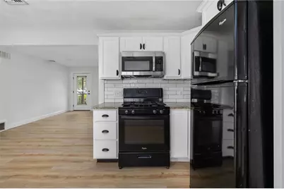 37 Gerald Street, Warwick, RI 02886 - Photo 6