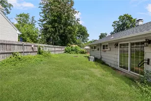 37 Gerald St, Warwick, RI 02886 - Photo 32