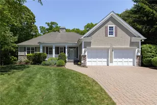 9 Newbury Dr, Westerly, RI 02891 - Photo 2