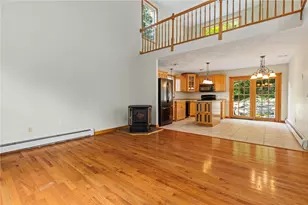 1524 Round Top Rd, Burrillville, RI 02830 - Photo 10