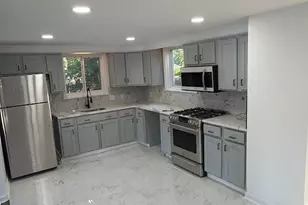 131 Canfield Ave, Warwick, RI 02889 - Photo 8