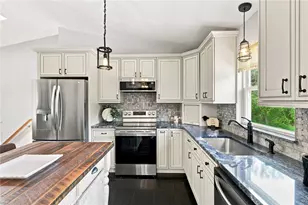175 Hope Furnace Rd, Scituate, RI 02831 - Photo 6
