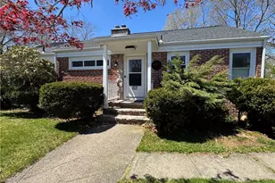 157 Betsey Williams Dr, Warwick, RI 02889 - Photo 36