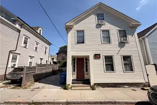 25 Marsh St, Newport, RI 02840 - Photo 8
