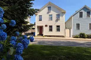 25 Marsh St, Newport, RI 02840 - Photo 2