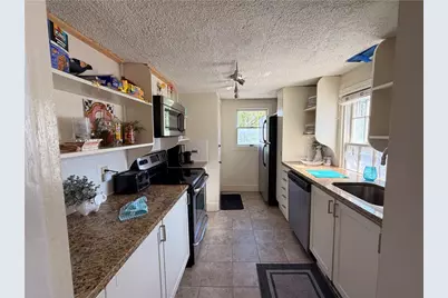 25 Marsh Street, Newport, RI 02840 - Photo 24