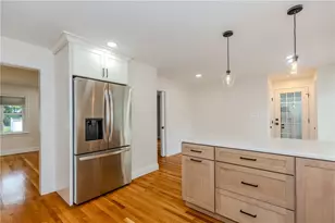 8 Barnes St, Smithfield, RI 02828 - Photo 14