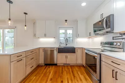 8 Barnes Street, Smithfield, RI 02828 - Photo 6