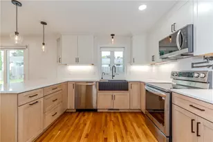 8 Barnes St, Smithfield, RI 02828 - Photo 6