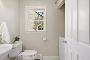 2 Lafayette Dr, Bristol, RI 02809 - Photo 14