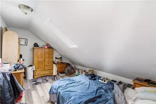 169 10th St, Providence, RI 02906 - Photo 32