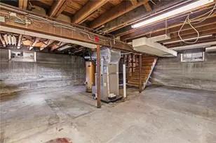 24 Magnolia St, Warwick, RI 02889 - Photo 38