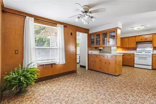 24 Magnolia St, Warwick, RI 02889 - Photo 12