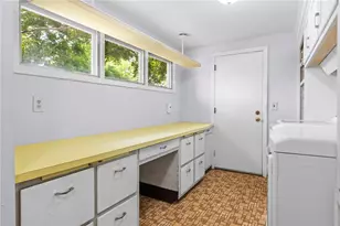24 Magnolia St, Warwick, RI 02889 - Photo 34
