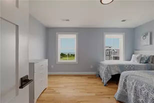 201 Revolution Wy, Portsmouth, RI 02871 - Photo 16