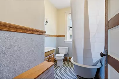110 Mount Pleasant Avenue, Providence, RI 02906 - Photo 32