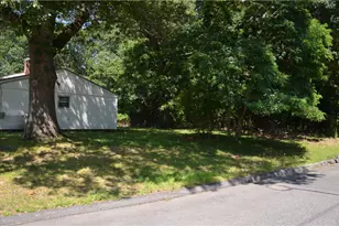70 Griffin Dr, Warwick, RI 02886 - Photo 22