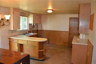 70 Griffin Dr, Warwick, RI 02886 - Photo 6