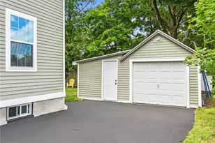 163 Manolla Ave, Warwick, RI 02888 - Photo 24
