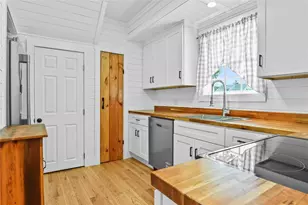 163 Manolla Ave, Warwick, RI 02888 - Photo 12