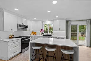 194 Council Rock Rd, Cranston, RI 02921 - Photo 6