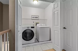 194 Council Rock Rd, Cranston, RI 02921 - Photo 22