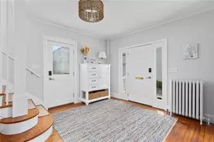 46 Esplanade, Middletown, RI 02842 - Photo 4