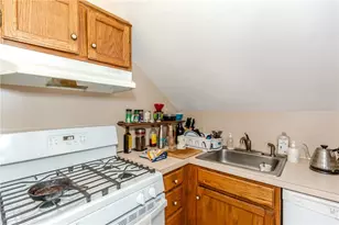57 Hazael St, Providence, RI 02908 - Photo 26