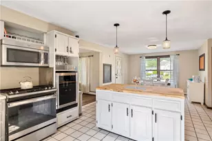 9 Plantation Dr, Cumberland, RI 02864 - Photo 14