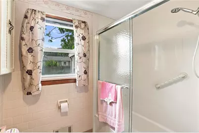 86 Pender Avenue, Warwick, RI 02889 - Photo 6
