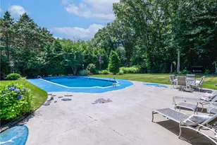 34 Gilbert Stuart Dr, Warwick, RI 02818 - Photo 44
