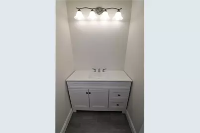 121 Hillcrest Avenue, Providence, RI 02909 - Photo 12