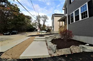 121 Hillcrest Ave, Providence, RI 02909 - Photo 24