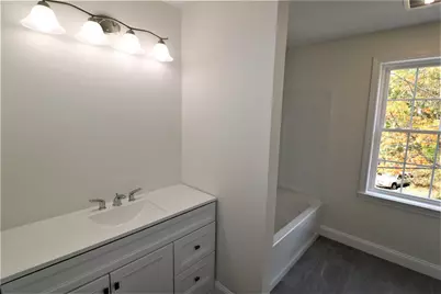 121 Hillcrest Avenue, Providence, RI 02909 - Photo 10