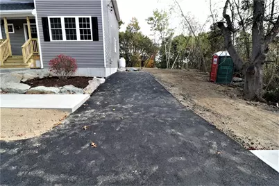 121 Hillcrest Avenue, Providence, RI 02909 - Photo 2