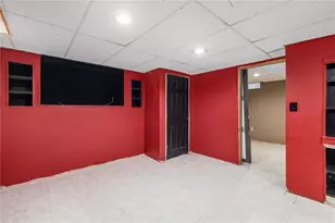 33 Moorefield St, Providence, RI 02909 - Photo 8