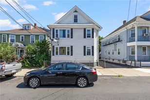 33 Moorefield St, Providence, RI 02909 - Photo 2