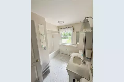 552 Main Street, Hopkinton, RI 02833 - Photo 18