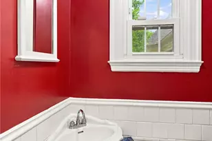 142 Ferry Rd, Bristol, RI 02809 - Photo 26
