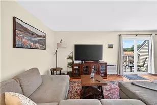34 Village Ct, West Warwick, RI 02893 - Photo 18