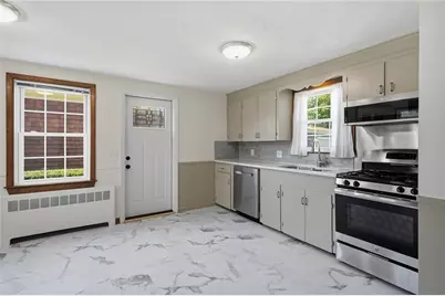 37 Planet Avenue, East Providence, RI 02915 - Photo 6