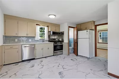 37 Planet Avenue, East Providence, RI 02915 - Photo 4