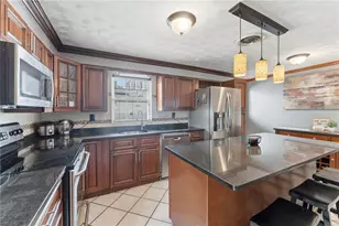 11 Gilmore St, Pawtucket, RI 02861 - Photo 6