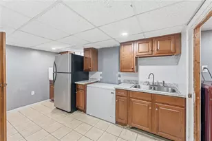 11 Gilmore St, Pawtucket, RI 02861 - Photo 18