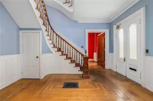 36 Ayrault St, Newport, RI 02840 - Photo 8