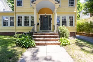 19 Cold Spring St, Providence, RI 02906 - Photo 2