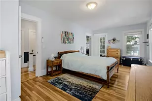 19 Cold Spring St, Providence, RI 02906 - Photo 12