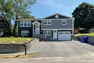 40 Bayberry Dr, West Warwick, RI 02893 - Photo 1