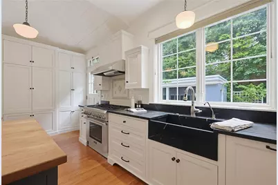 387 Wayland Avenue, Providence, RI 02906 - Photo 16